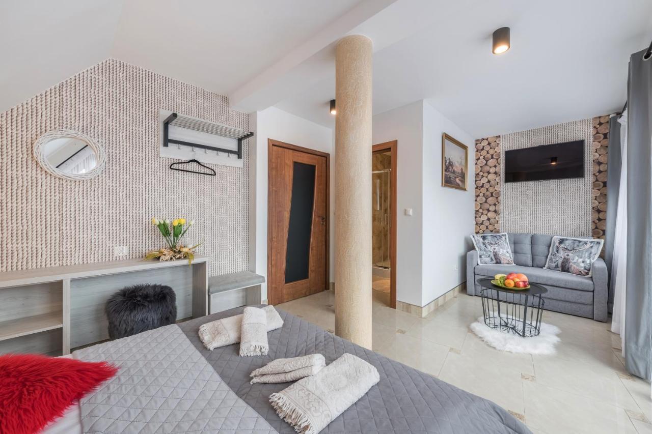 Bed and Breakfast Bialy Jelen Z Basenem I Jacuzzi Ostrowsko Экстерьер фото