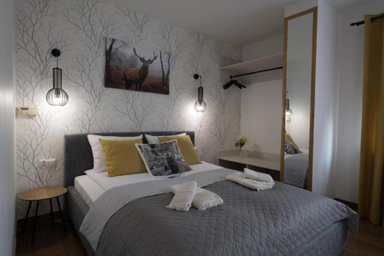 Bed and Breakfast Bialy Jelen Z Basenem I Jacuzzi Ostrowsko Экстерьер фото